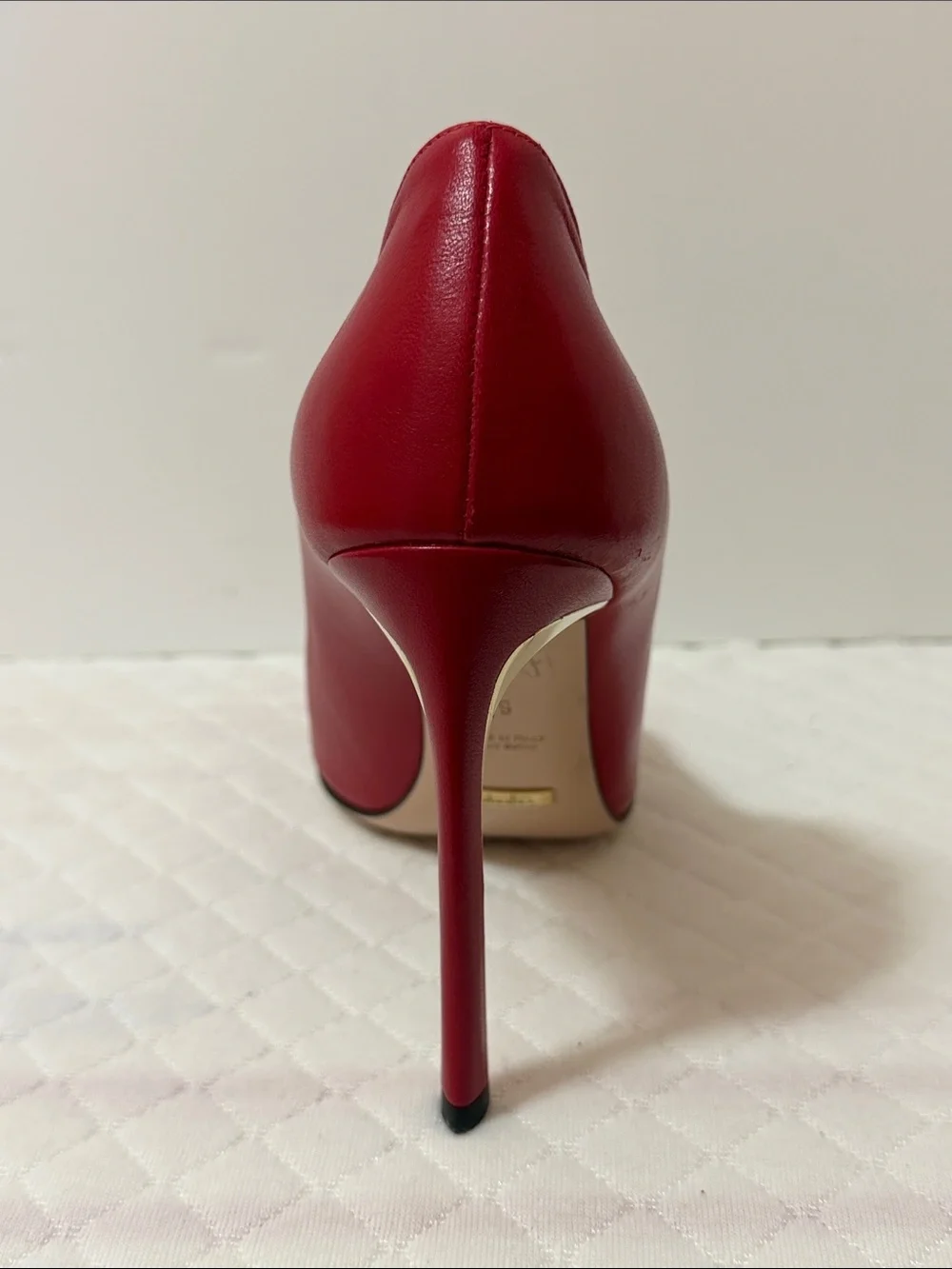 Sebastian Milano Luxury Red Pointed-Toe Stiletto Pumps Size 8 NWOT